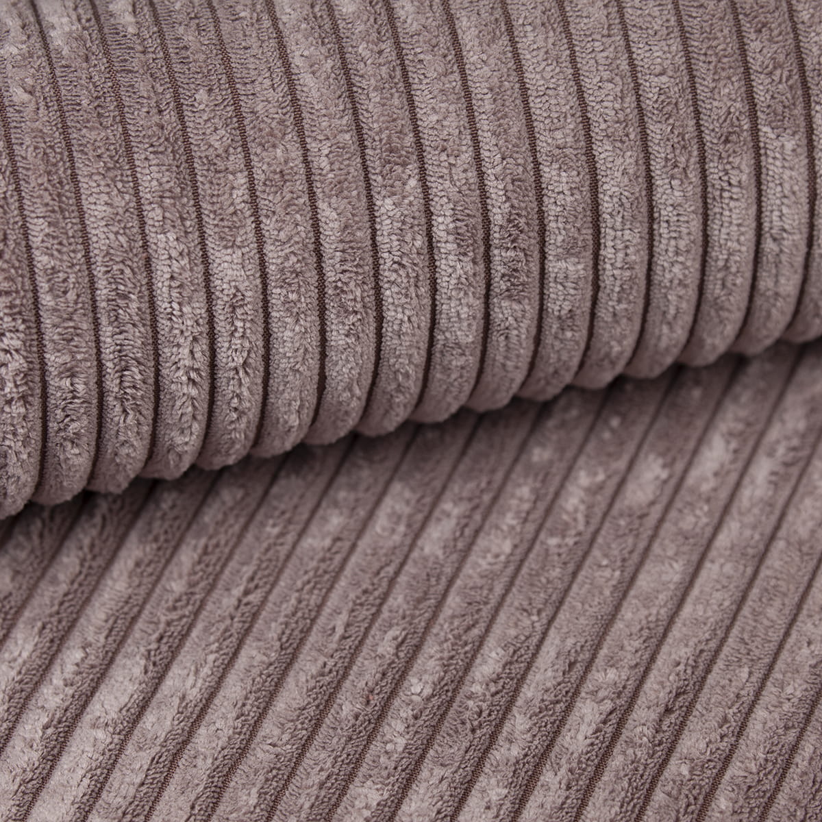 Corner Sofa or Traditional Sofa – Which is the Best Choice for Your Home?